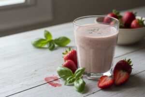 Smoothie fraise-basilic